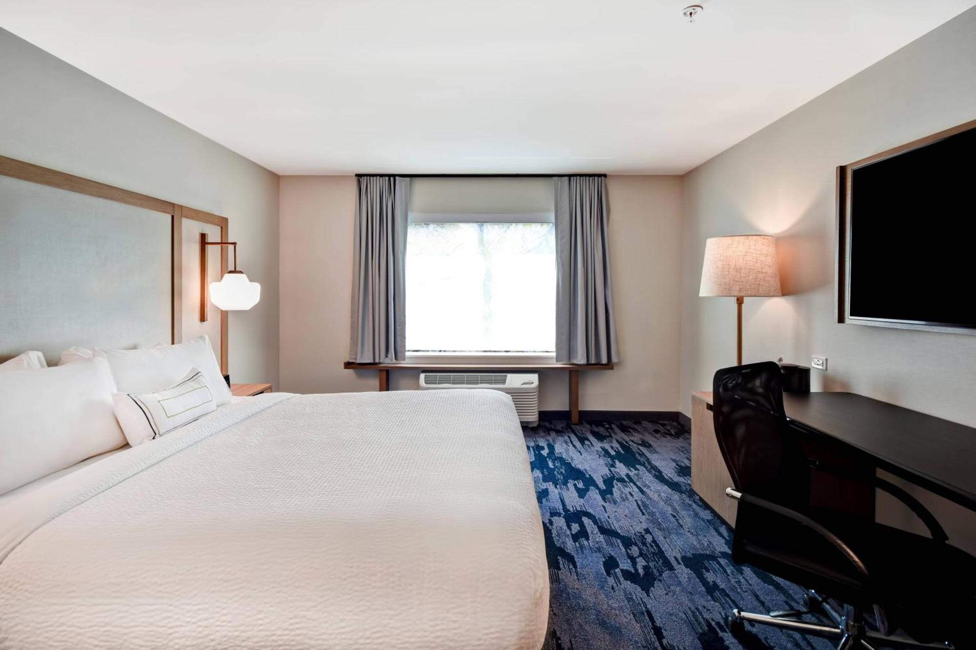 Fairfield Inn & Suites By Marriott Плимут Экстерьер фото